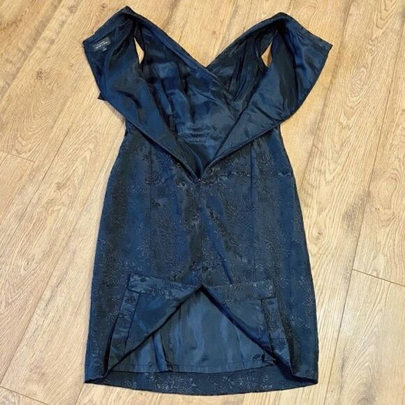 TAHARI KRISTINA BLACK BROCADE FLORAL DRESS 4 NWT - Picture 6 of 15